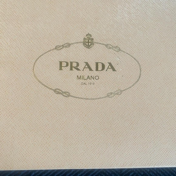 Prada Court Heels, patent leather heels, size 35 1/3, Made in Italy - Picture 5 of 7